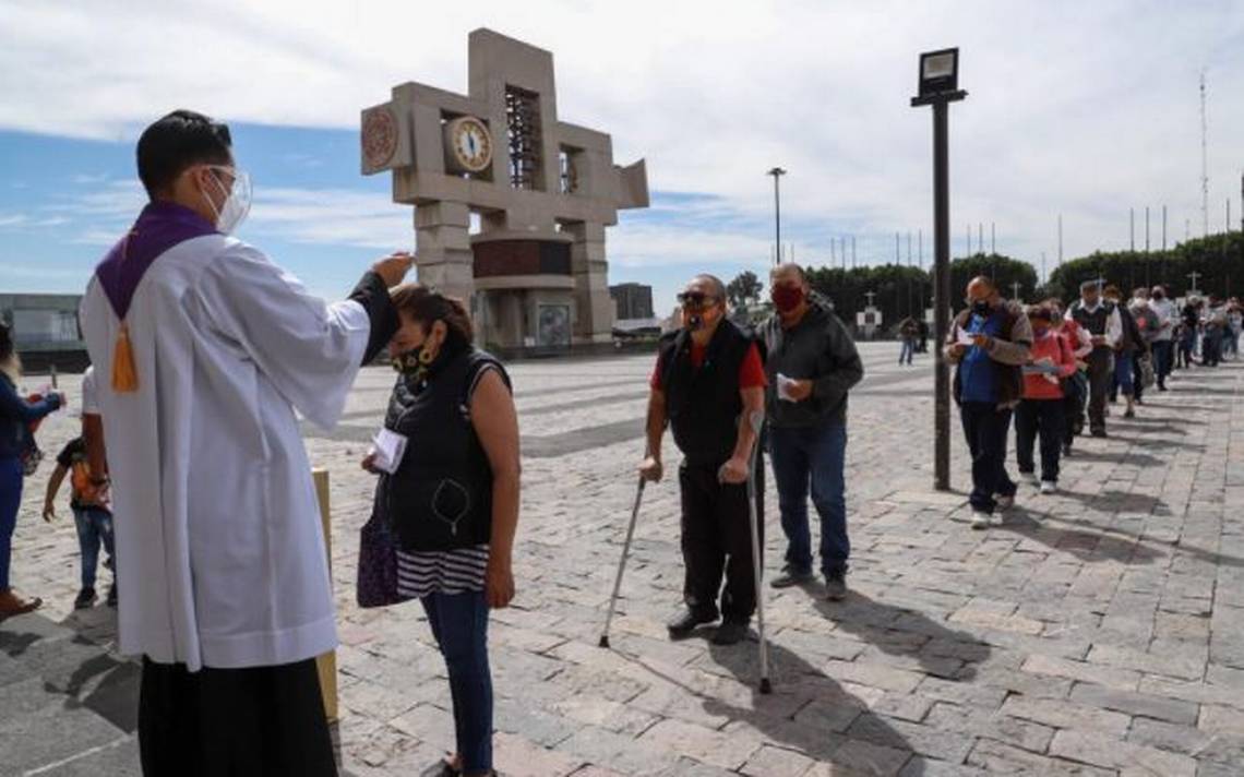 Con ceniza para llevar, así celebran Miércoles de Ceniza en la Basílica